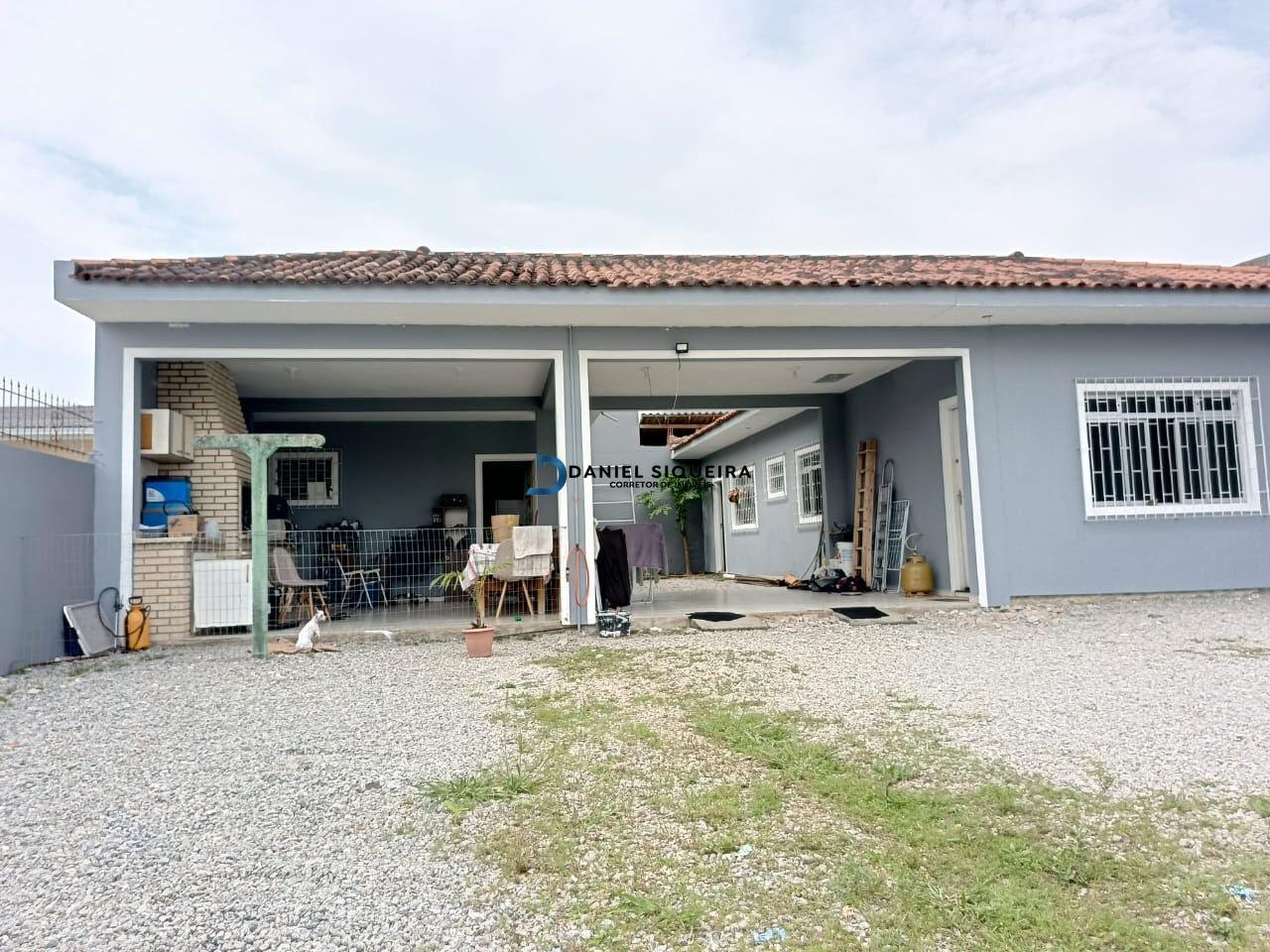 Casa à venda com 4 quartos, 2 banheiros, 4 vagas e 135m² no Centro, Biguaçu (SC) — foto 2 de 13