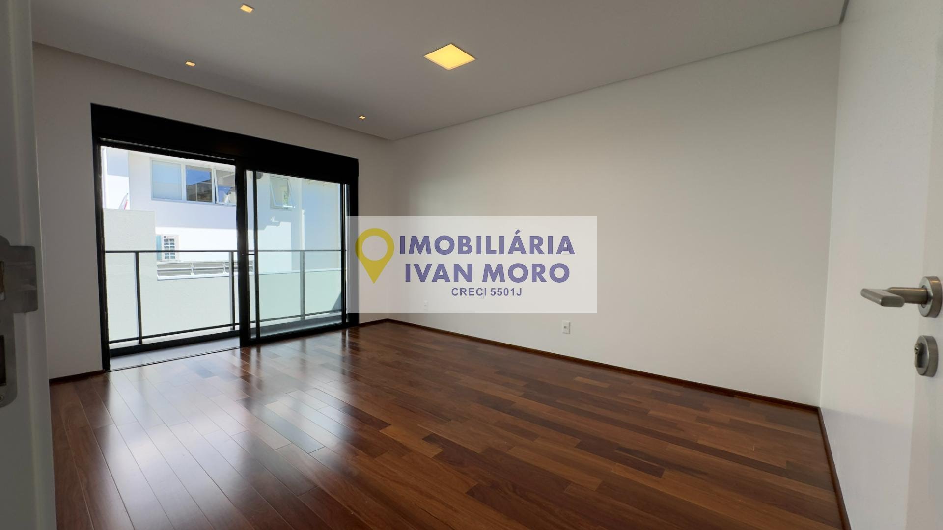 Casa à venda com 5 quartos, 5 suítes, 4 vagas e 467m² no Lagoa da Conceição, Florianópolis (SC) — foto 19 de 30