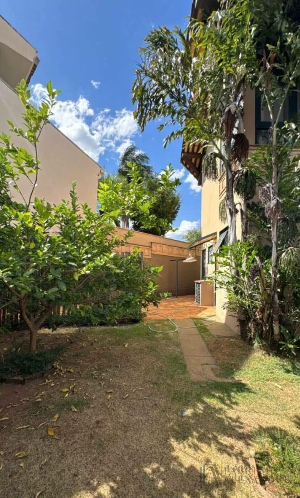 Casa à venda com 3 quartos, 3 suítes, 4 vagas e 334m² no Parque Residencial Damha, São José do Rio Preto (SP) — foto 14 de 27