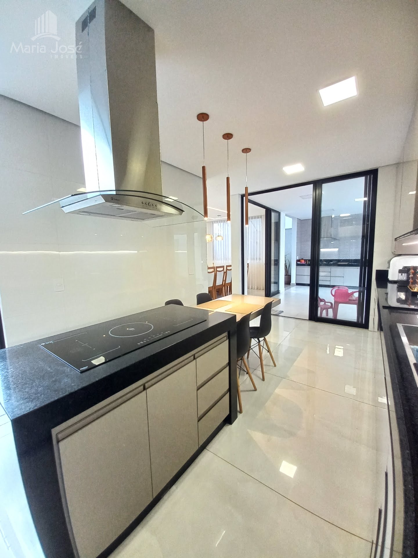 Casa à venda com 3 quartos, 2 suítes, 2 vagas e 230m² no Condomínio Parque das Nogueiras, Sete Lagoas (MG) — foto 20 de 30