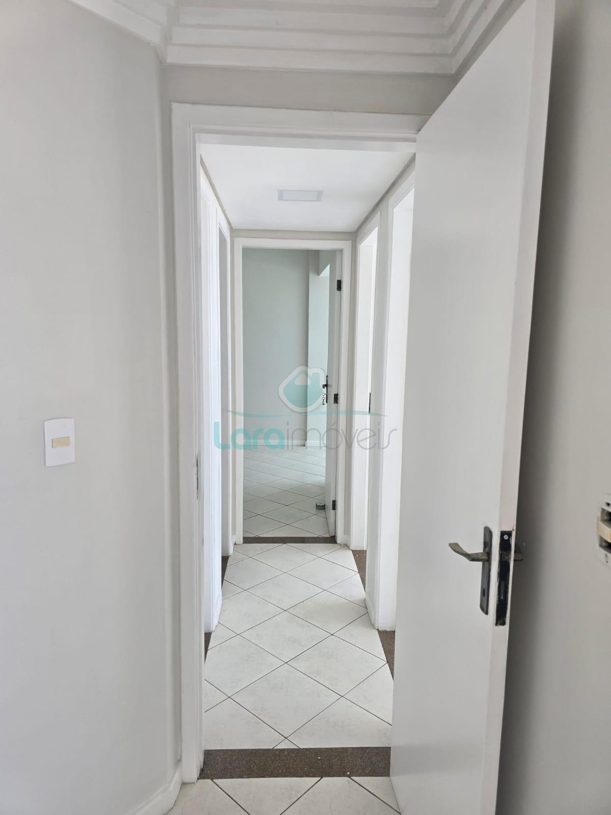 Apartamento para alugar com 4 quartos, 1 suíte, 2 vagas e 120m² no Cavaleiros, Macaé (RJ) — foto 12 de 18