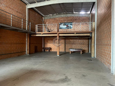 Galpão para Locação em Wanel Ville, Sorocaba - 320m²
