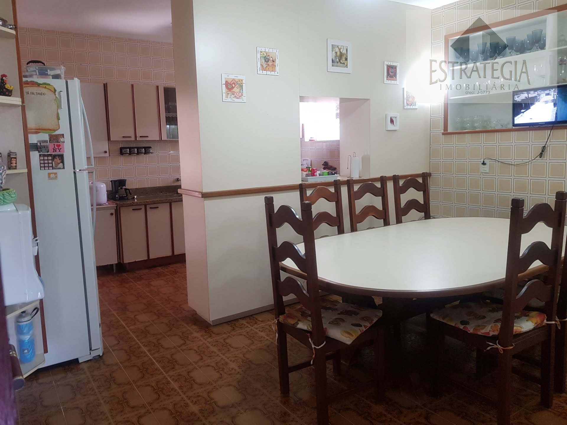 Casa à venda com 4 quartos, 1 suíte, 3 vagas e 239m² no Quarteirão Ingelheim, Petrópolis (RJ) — foto 17 de 30