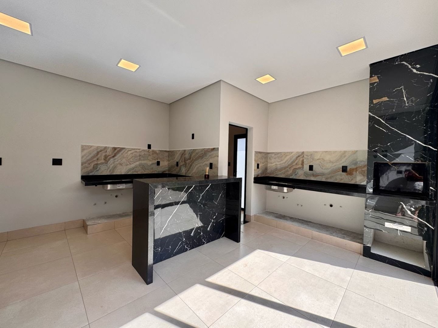 Casa à venda com 3 quartos, 3 suítes, 4 vagas e 153m² no Real Sul, Ribeirão Preto (SP) — foto 6 de 27
