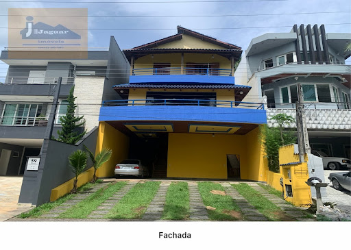 Casa em Mogi das Cruzes, 4 Dormitórios, 2 Suítes, 5 Banheiros - R$1.650.000 (Venda )