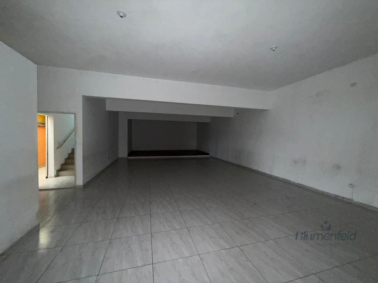 Comercial para alugar com 3 banheiros no Parque Rodrigo Barreto, Arujá (SP) — foto 5 de 16