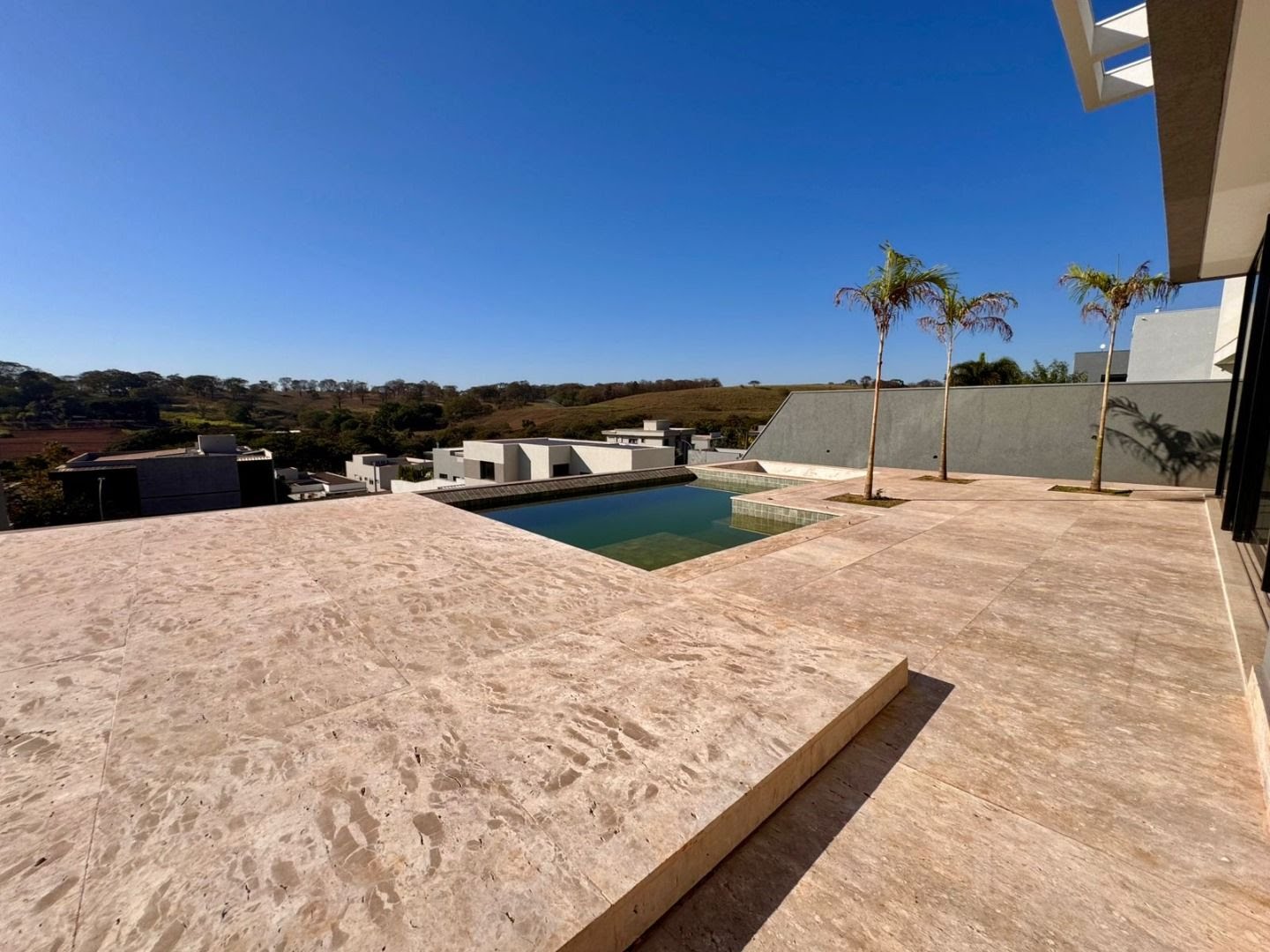 Casa à venda com 4 quartos, 4 suítes e 335m² no Alphaville, Ribeirão Preto (SP) — foto 2 de 30