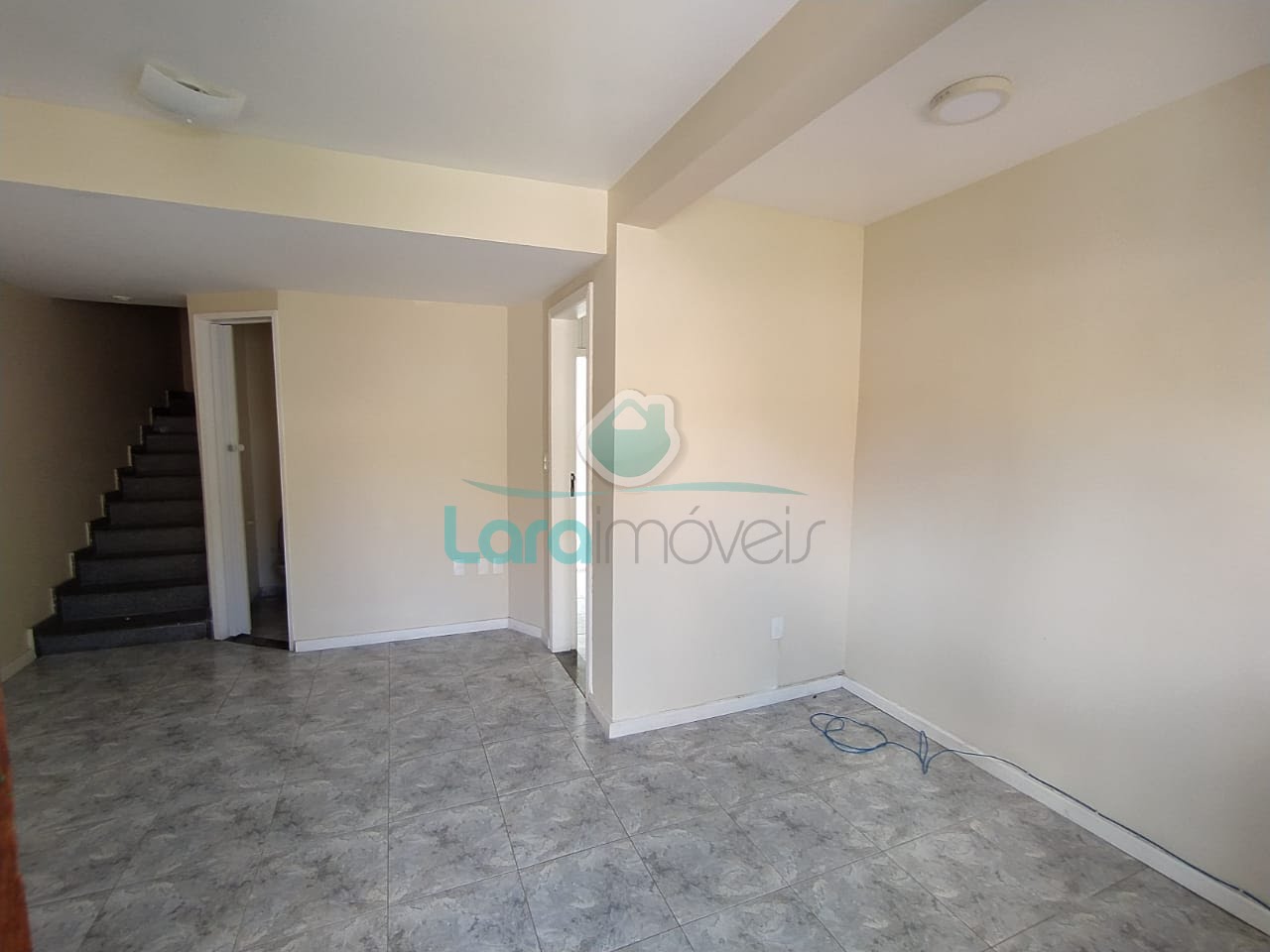 Casa à venda com 3 quartos, 1 suíte e 2 vagas no Alto da Glória, Macaé (RJ) — foto 2 de 24