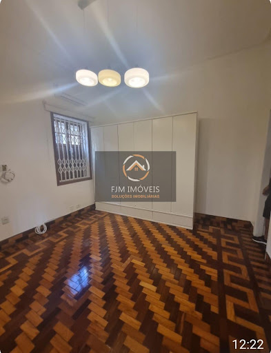 FJM imóveis vende: Casa na primeira quadra da praia no Ingá, Niterói: 4 Quartos, 3 Banheiros, R$1.800.000