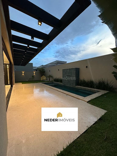 Triplex no Condomínio Villa Jardim  -  Cuiabá