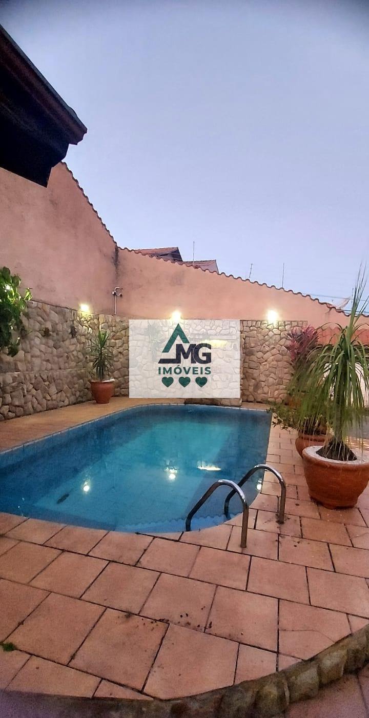 Casa à venda com 4 quartos, 1 suíte, 3 vagas e 424m² no Chácara das Rosas, Três Corações (MG) — foto 25 de 30
