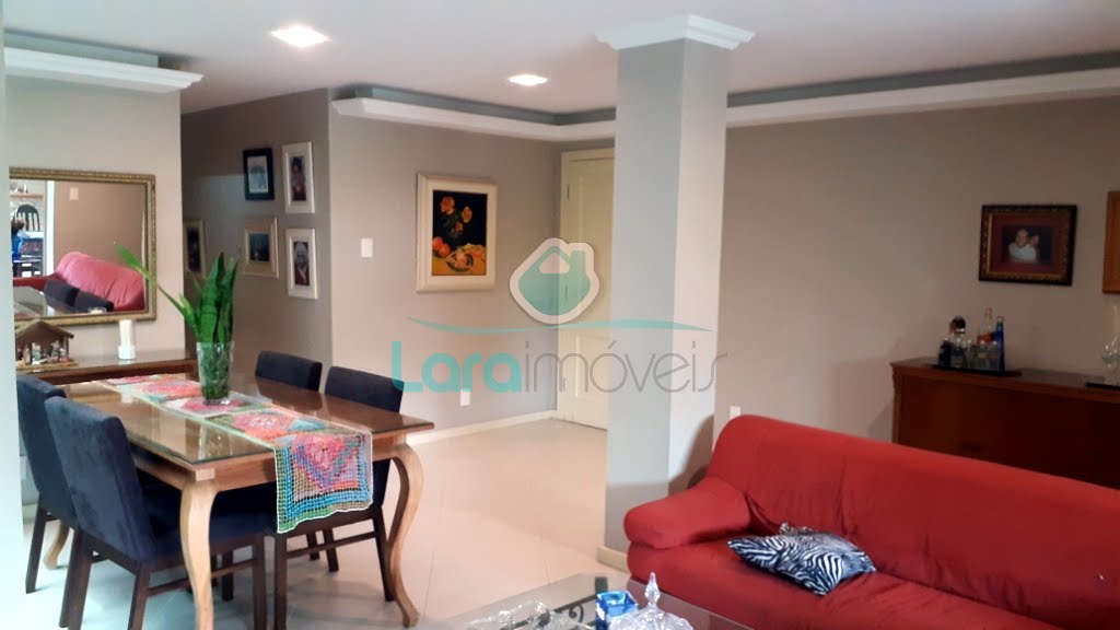 Casa à venda com 4 quartos, 1 suíte, 2 vagas e 300m² no Granja dos Cavaleiros, Macaé (RJ) — foto 21 de 30