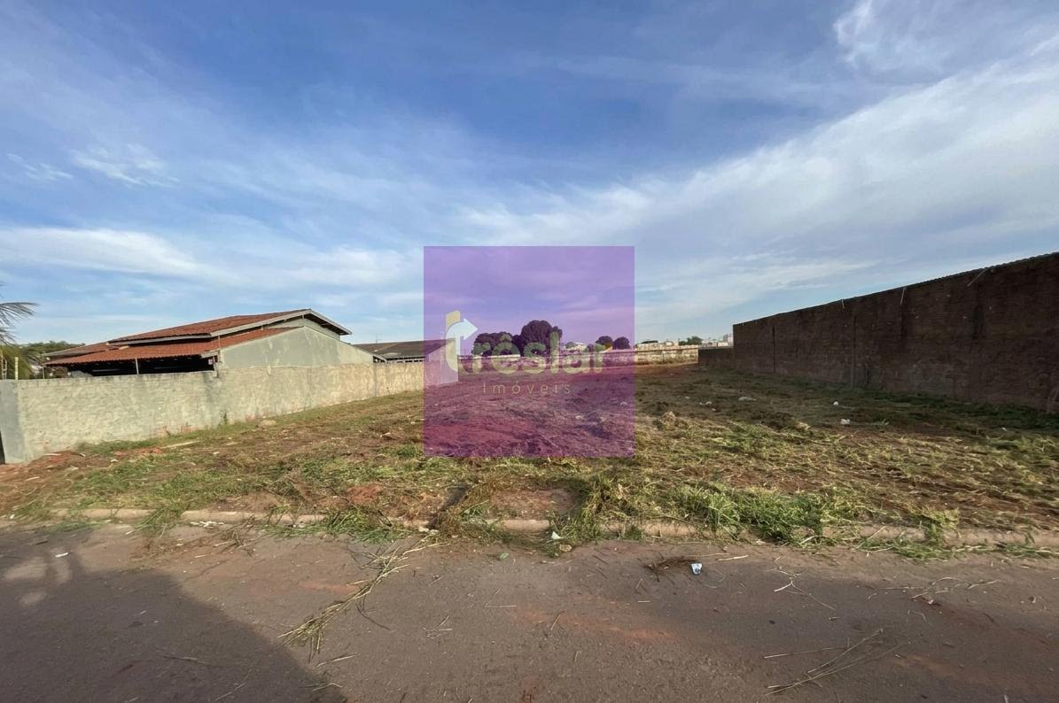 Terreno à venda com 362m² de terreno no Parque Residencial Quinta da Lagoa, Três Lagoas — foto principal