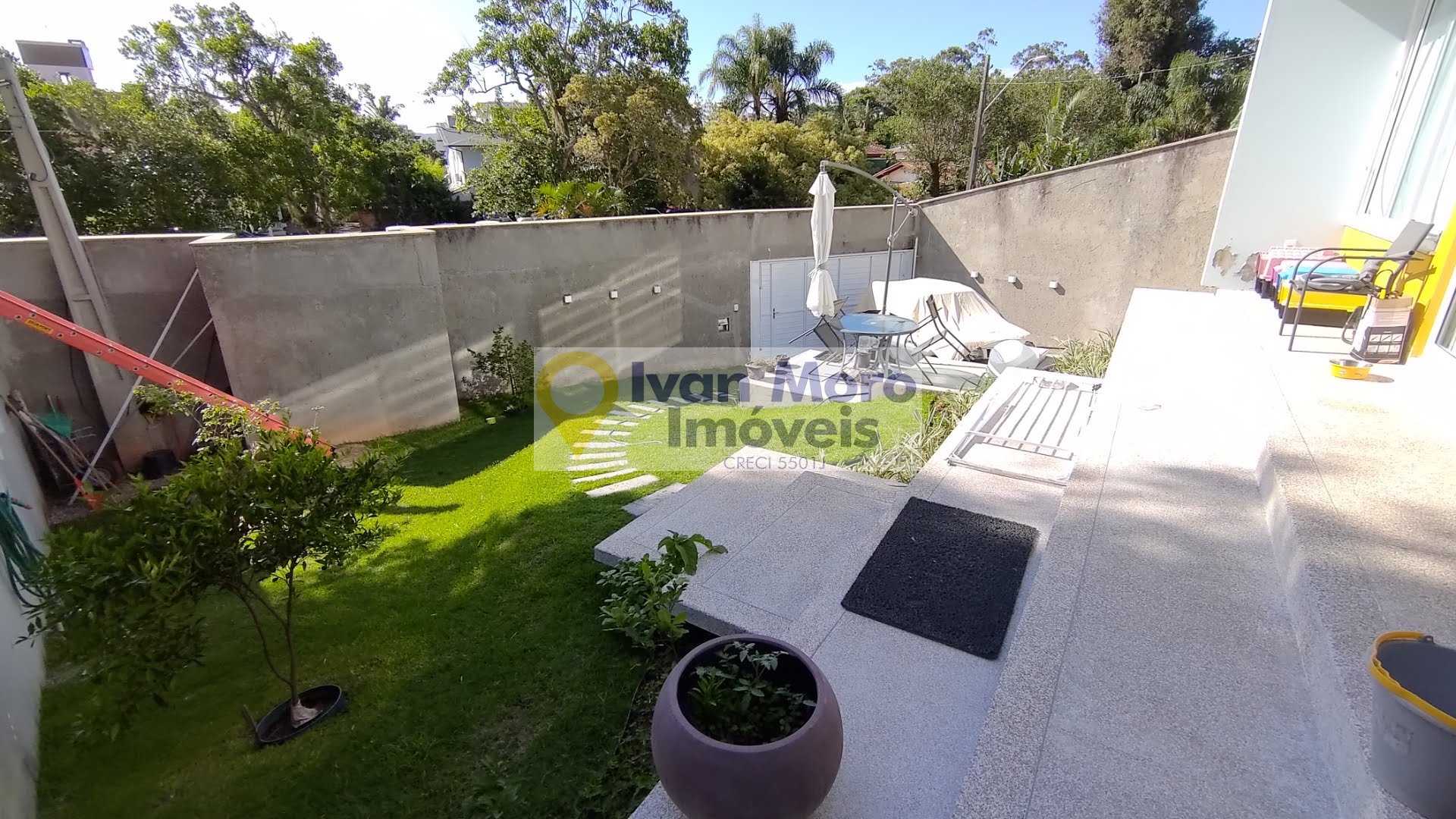Casa à venda com 2 quartos, 1 suíte, 2 vagas e 97m² no Daniela, Florianópolis (SC) — foto 8 de 30