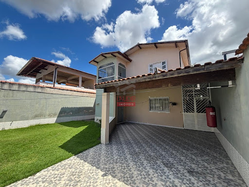 Casa à Venda em Morada de Laranjeiras - 5 Dormitórios, R$1.500.000