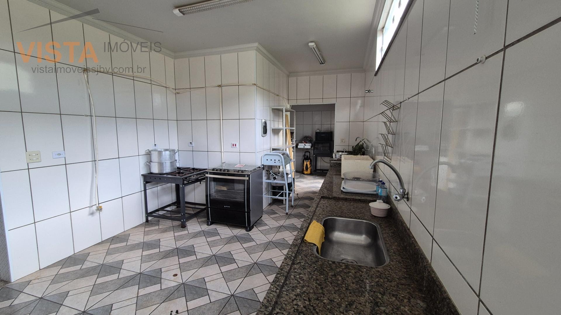 Comercial para alugar com 2 banheiros, 3 vagas e 250m² no Vila Santo Antonio, São João da Boa Vista (SP) — foto 15 de 16