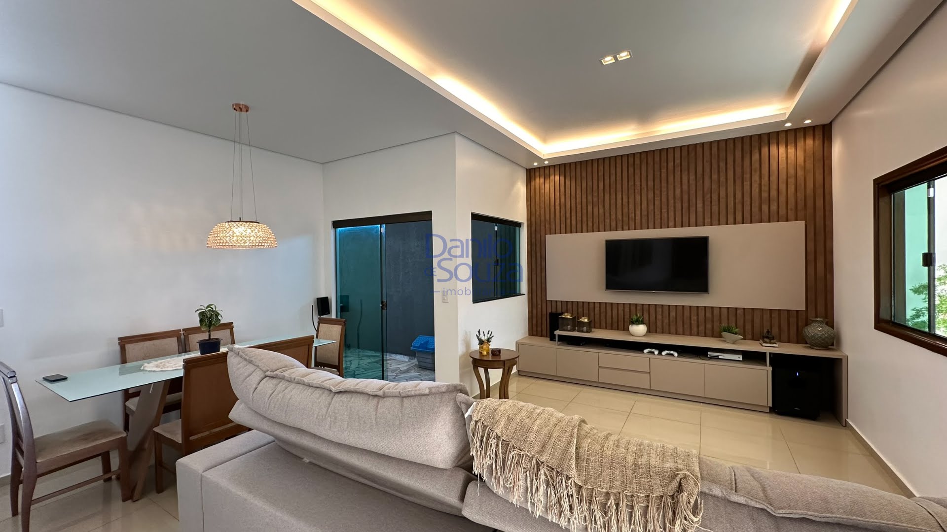 Casa à venda com 3 quartos, 1 suíte, 2 vagas e 360m² no Jardim Imperial, Araxá (MG) — foto 7 de 27