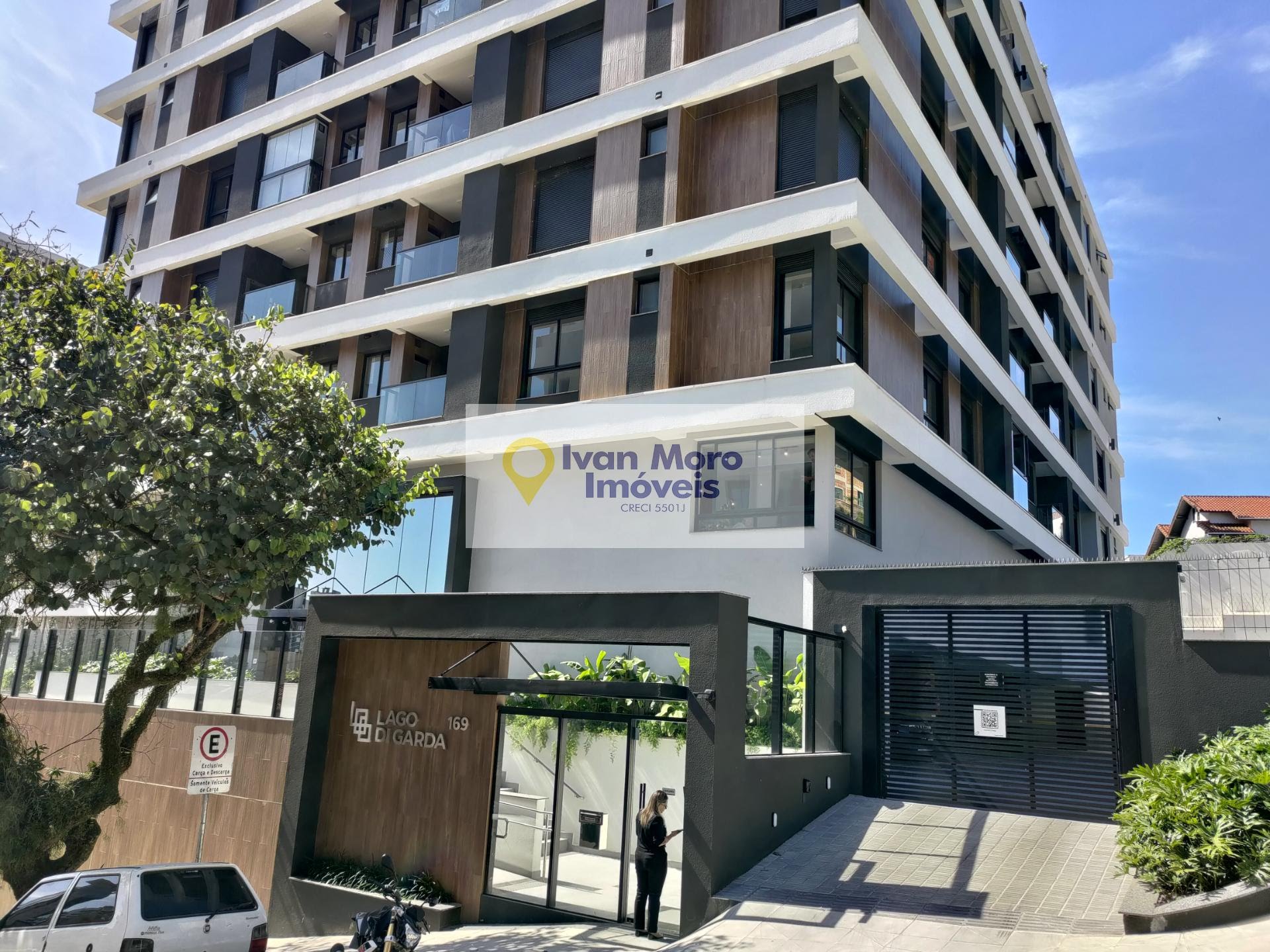 Apartamento à venda com 3 quartos, 4 banheiros, 2 vagas e 110m² no Centro, Florianópolis — foto principal