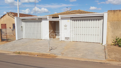 Casa em Vila Jamil de Lima  -  Adamantina