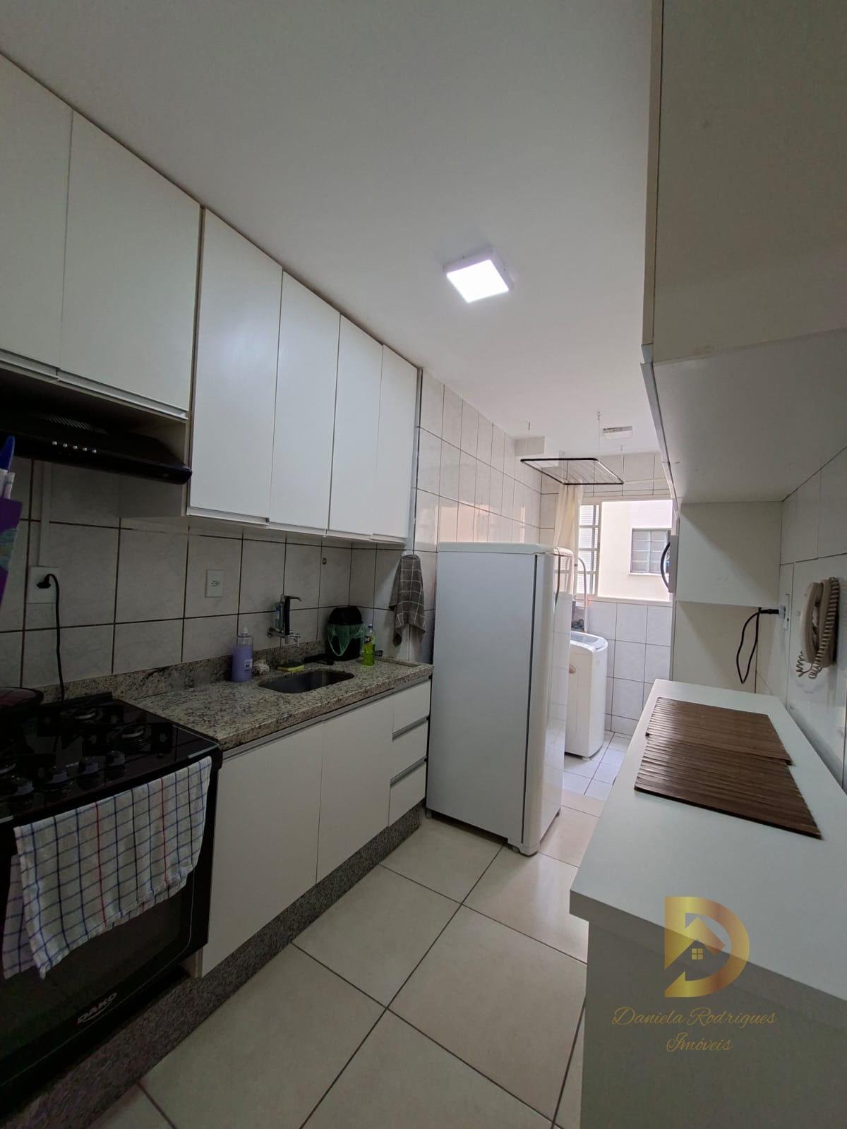 Apartamento à venda com 2 quartos, 1 banheiro, 1 vaga e 50m² no Laranjeiras, Caieiras — foto principal