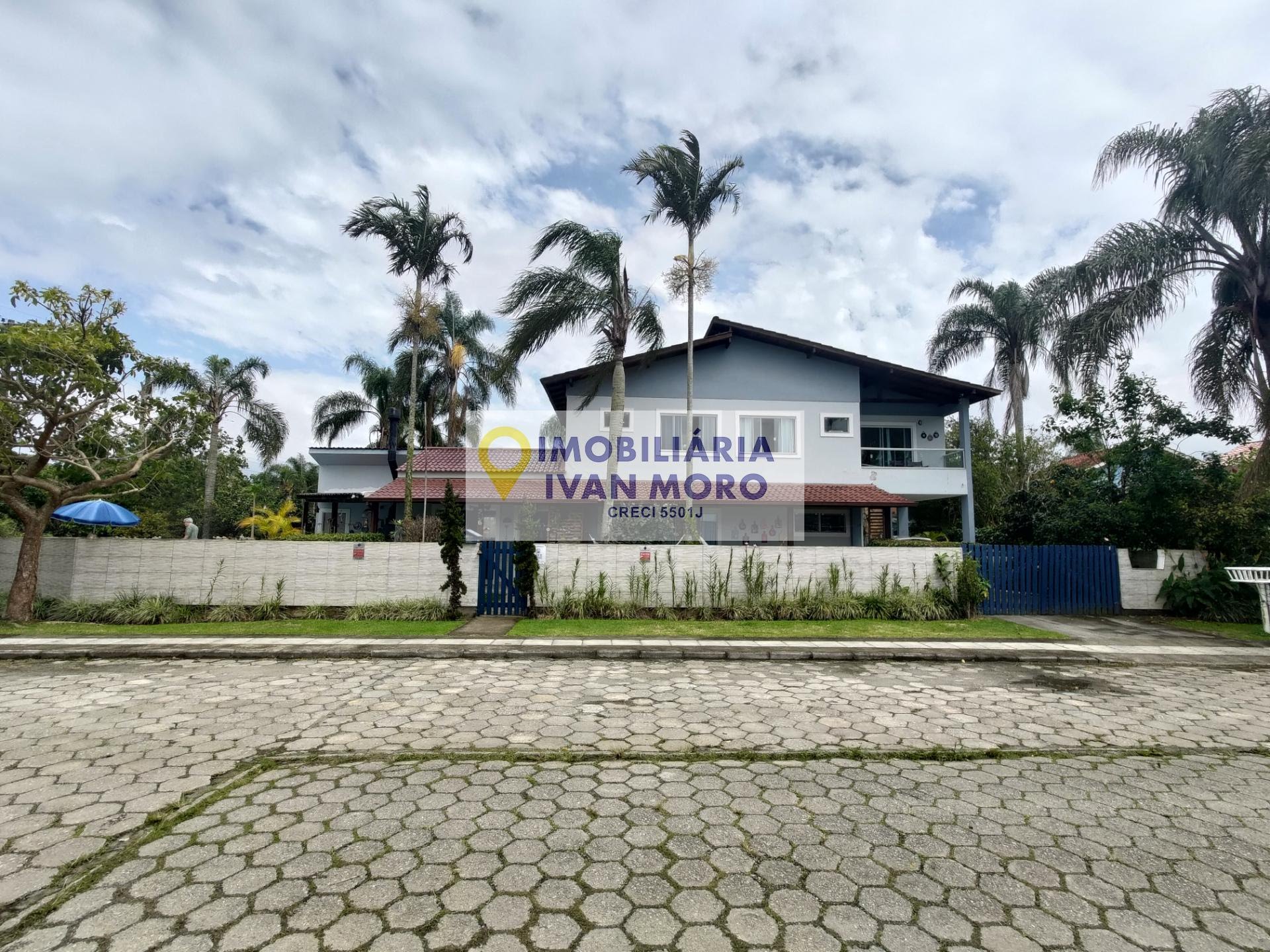 Casa para alugar com 4 quartos, 3 suítes e 2 vagas no Daniela, Florianópolis (SC) — foto 2 de 30