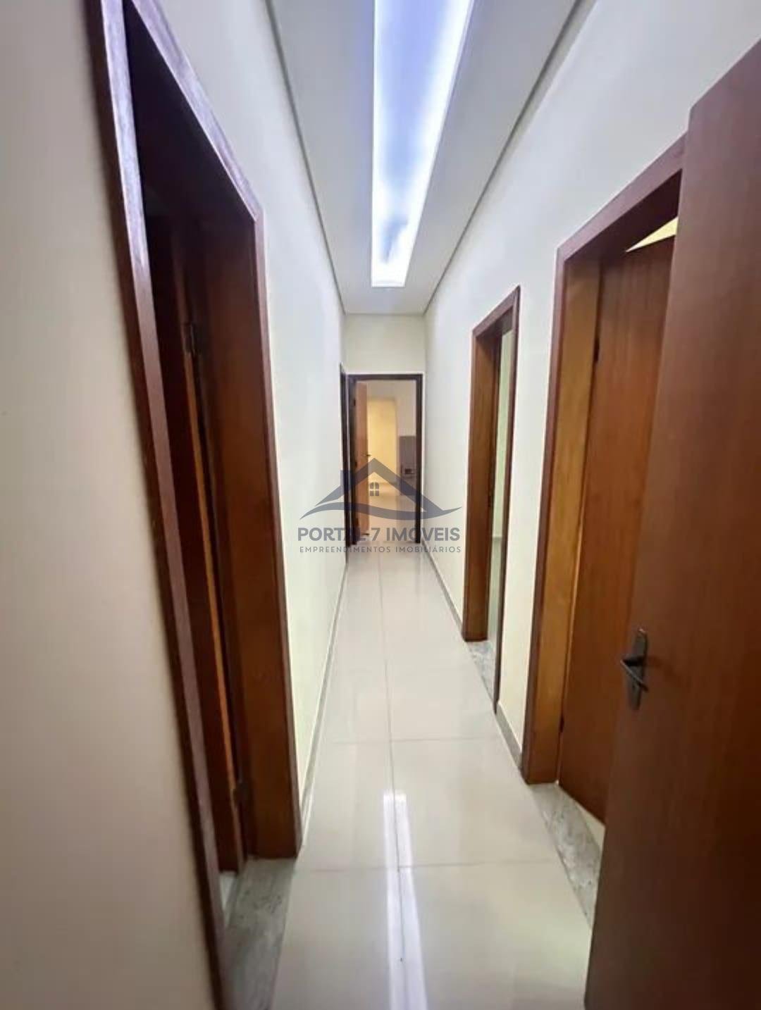 Casa à venda com 3 quartos, 1 suíte, 4 vagas e 360m² no Iporanga, Sete Lagoas (MG) — foto 4 de 18