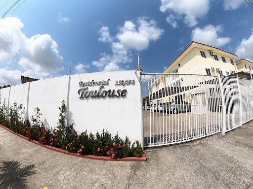 Apartamento com dois quartos para locação e venda no Alphaville em Campos dos Goytacazes, RJ. 