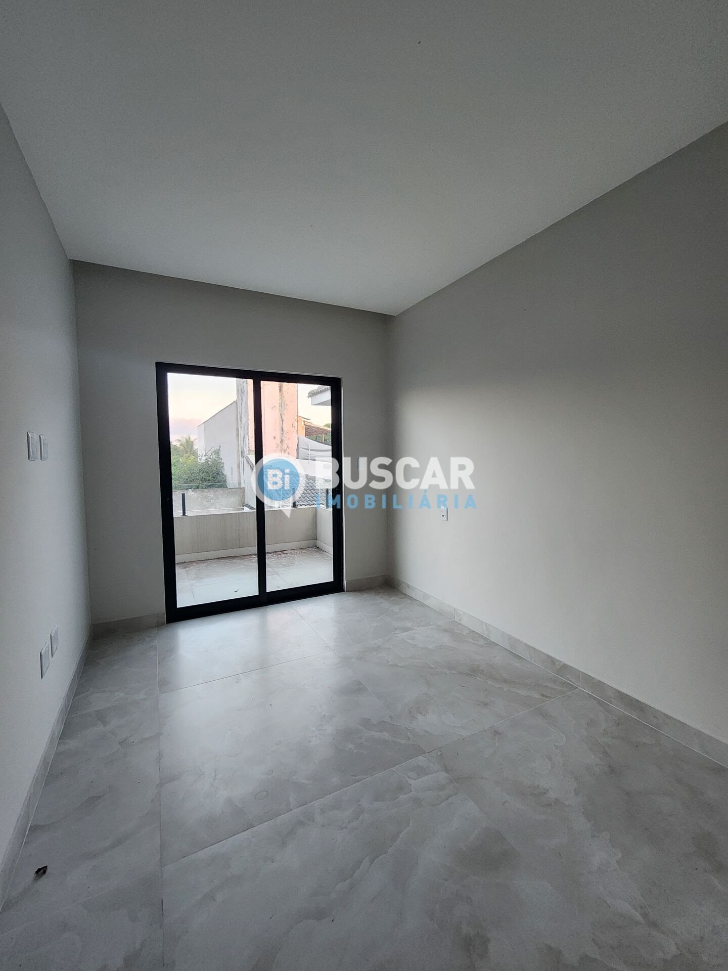 Casa à venda com 4 quartos, 3 suítes, 2 vagas e 185m² no Sim, Feira de Santana (BA) — foto 8 de 14