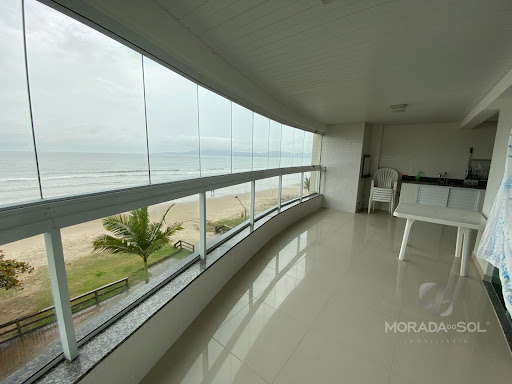 Apartamento em Meia Praia  -  Itapema