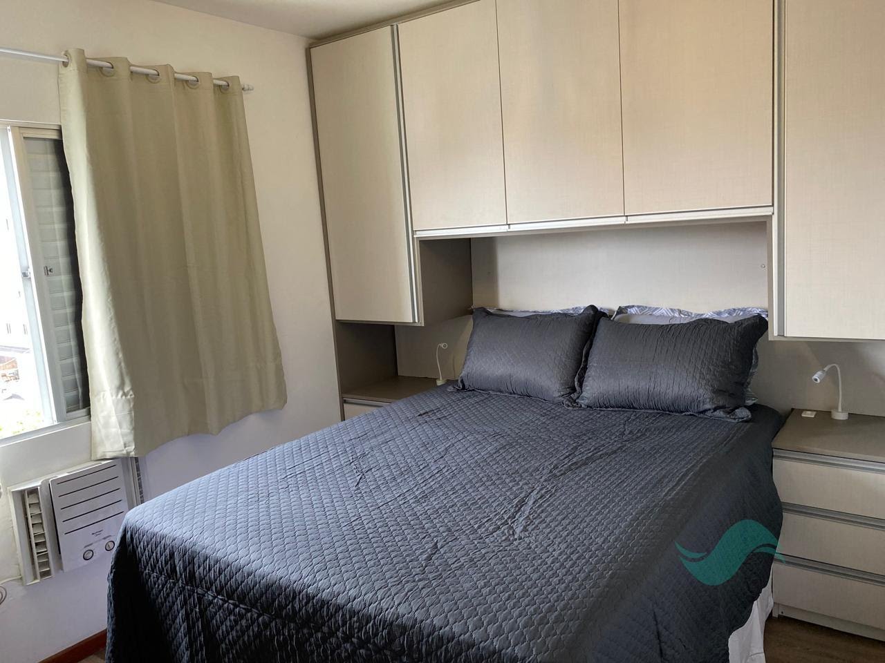 Quarto com móveis planejados