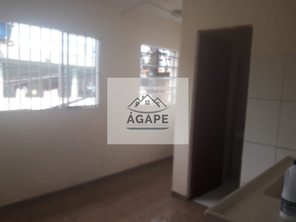 Casa à venda com 6 quartos, 4 banheiros, 2 vagas e 200m² no Conjunto Habitacional Instituto Adventista, São Paulo (SP) — foto 10 de 15