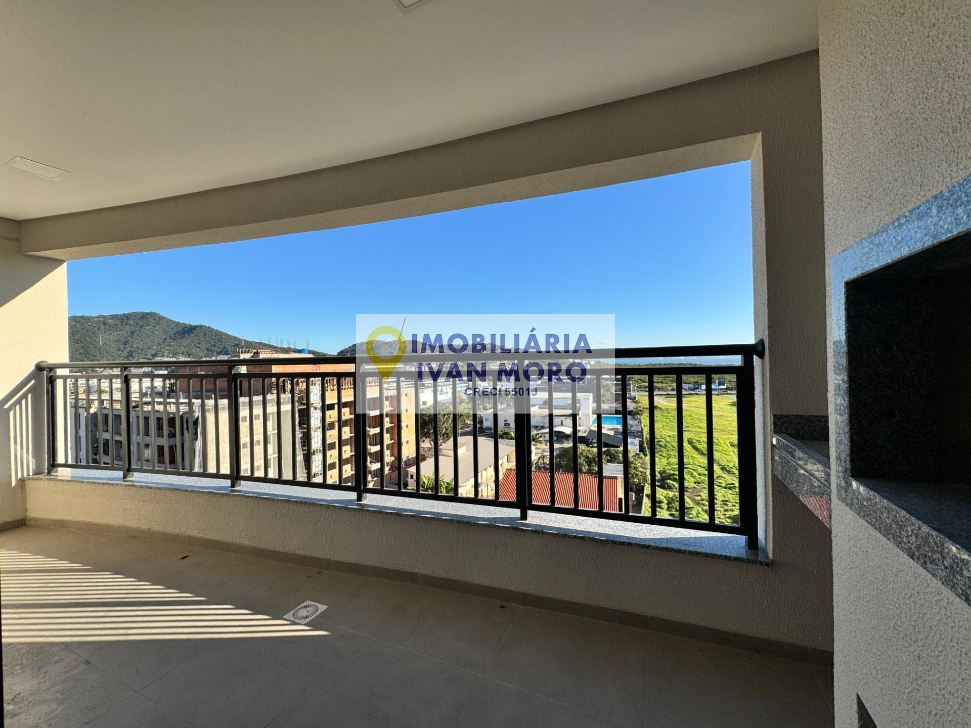 Apartamento à venda com 3 quartos, 1 suíte, 2 vagas e 94m² no Saco Grande, Florianópolis (SC) — foto 2 de 11