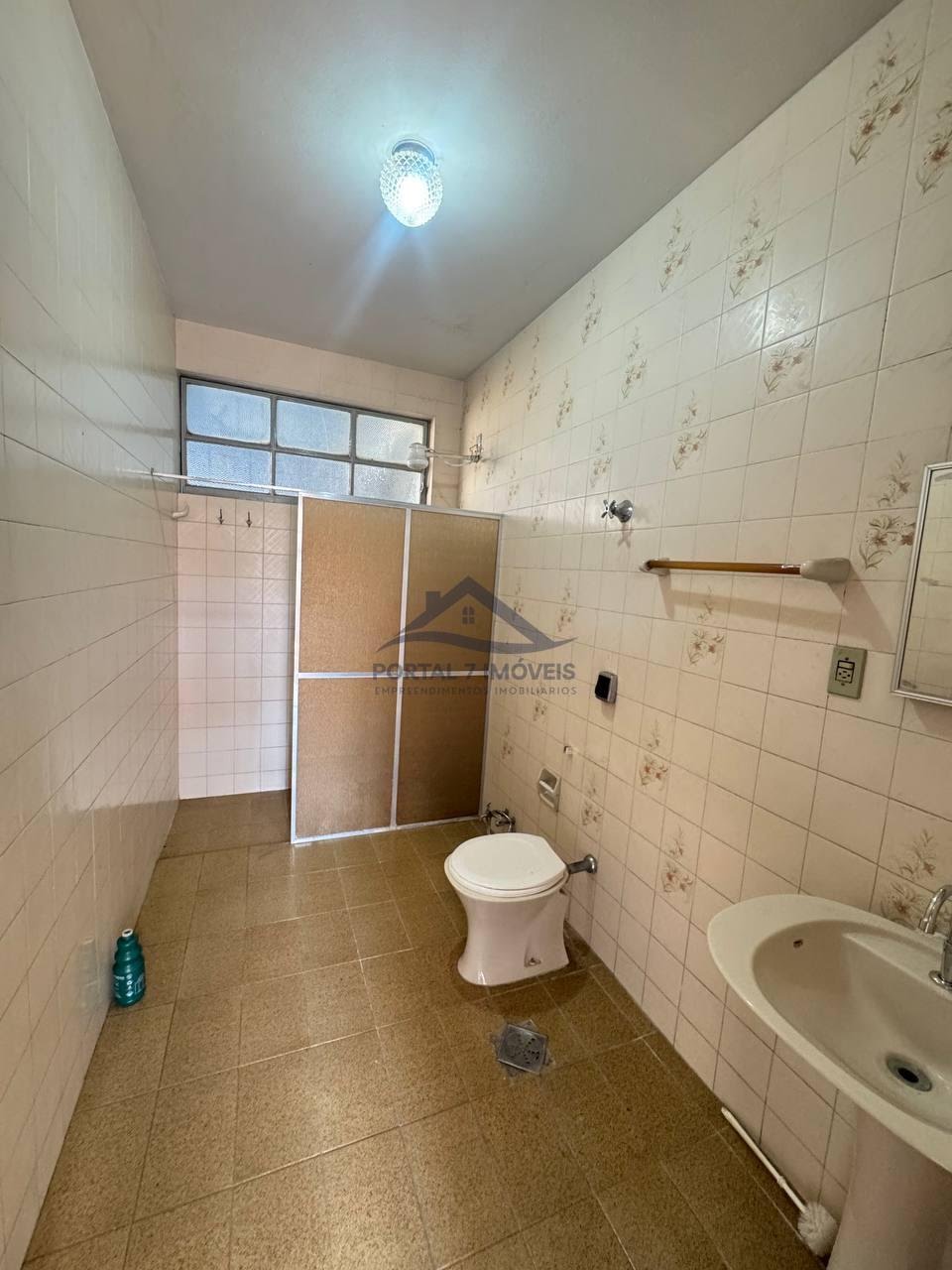 Apartamento à venda com 4 quartos, 2 banheiros e 130m² no Centro, Sete Lagoas (MG) — foto 8 de 16