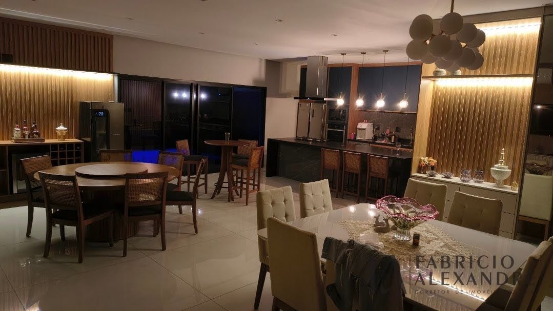 Casa à venda com 4 quartos, 3 suítes, 8 vagas e 305m² no Gaivota II, São José do Rio Preto (SP) — foto 7 de 19