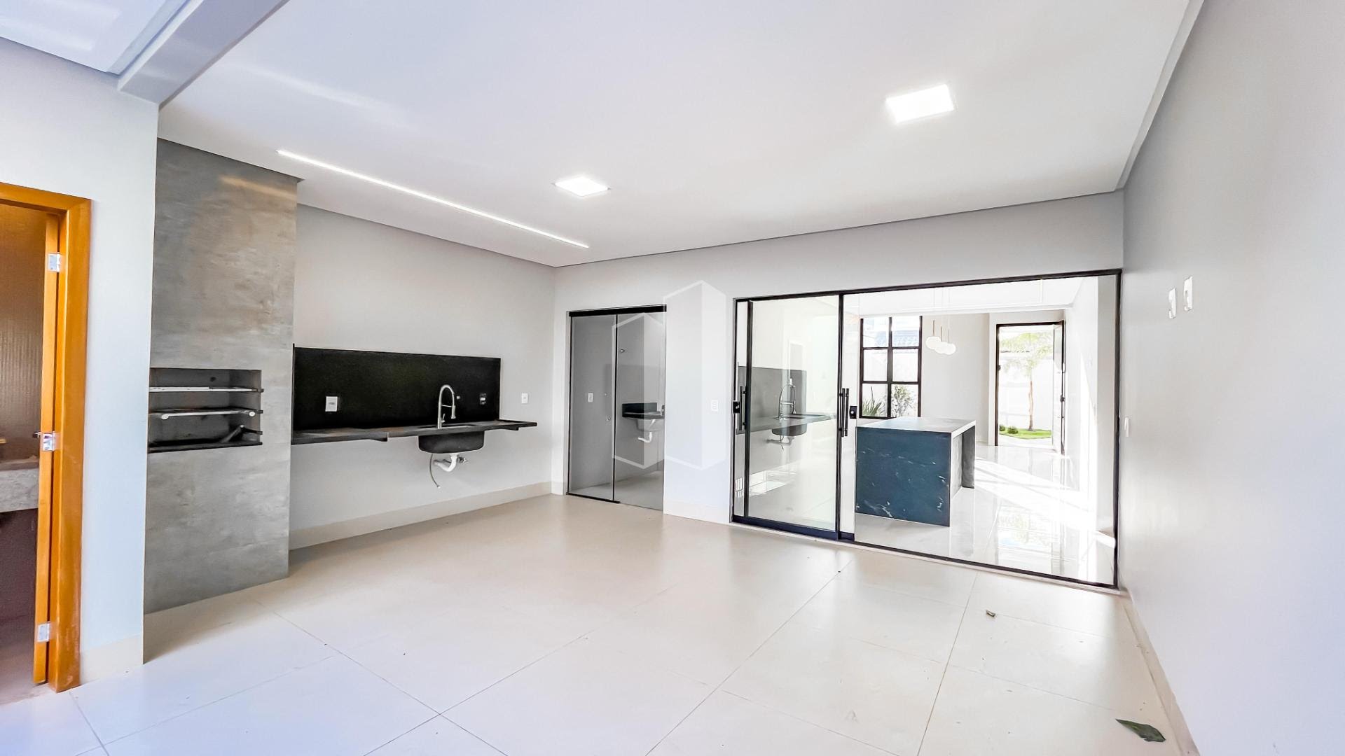 Casa à venda com 3 quartos, 3 suítes, 2 vagas e 179m² no Parque das Paineiras (1,2,3 e 4 Etapa), Goiânia (GO) — foto 15 de 19