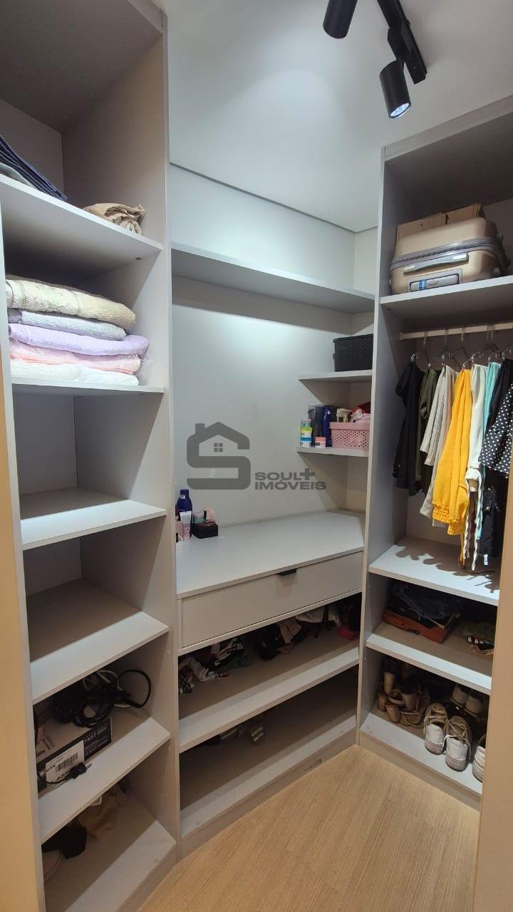 Guarda-roupa 