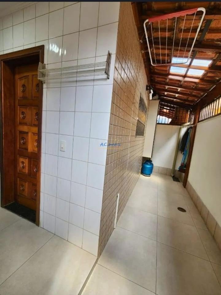 Casa à venda com 2 quartos, 2 suítes, 1 vaga e 89m² no Guilhermina, Praia Grande (SP) — foto 4 de 20