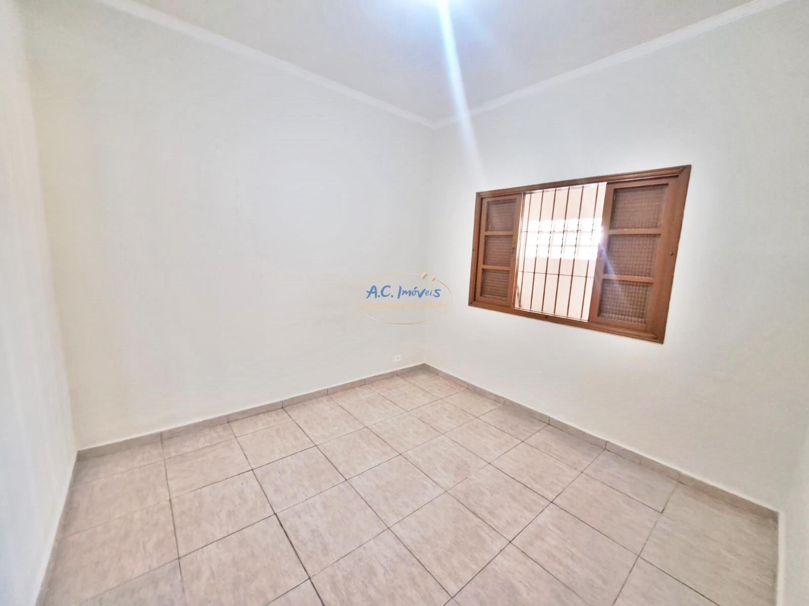 Casa à venda com 2 quartos, 1 banheiro, 3 vagas e 52m² no Aviação, Praia Grande (SP) — foto 9 de 21