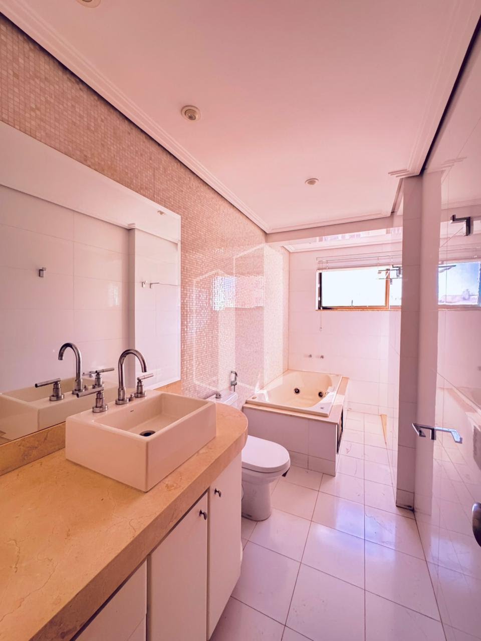 Apartamento à venda com 3 quartos, 3 suítes, 2 vagas e 140m² no Setor Bueno, Goiânia (GO) — foto 3 de 22