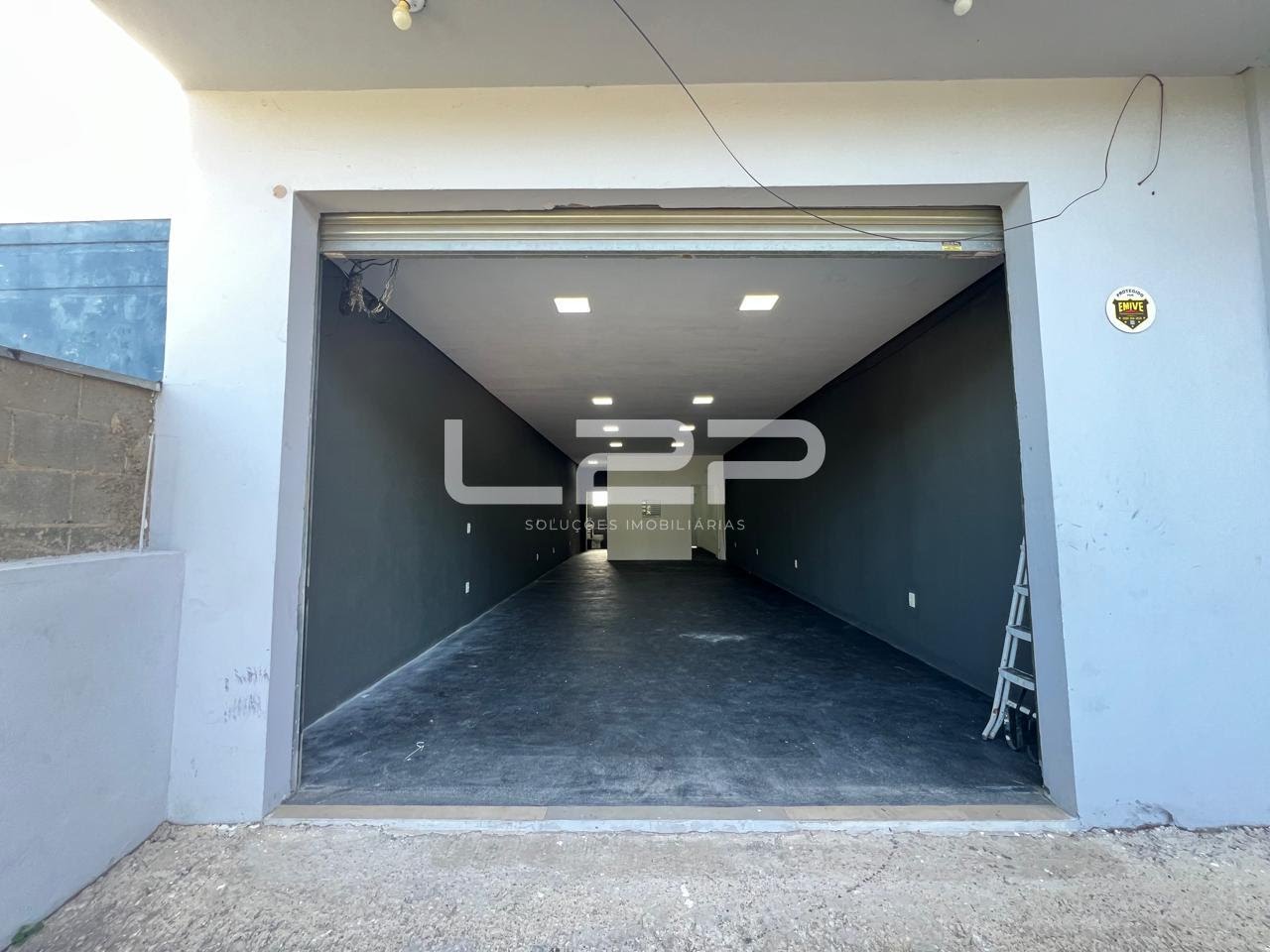 Comercial para alugar com 1 banheiro e 82m² no Jardim das Angélicas, Itupeva (SP) — foto 2 de 30