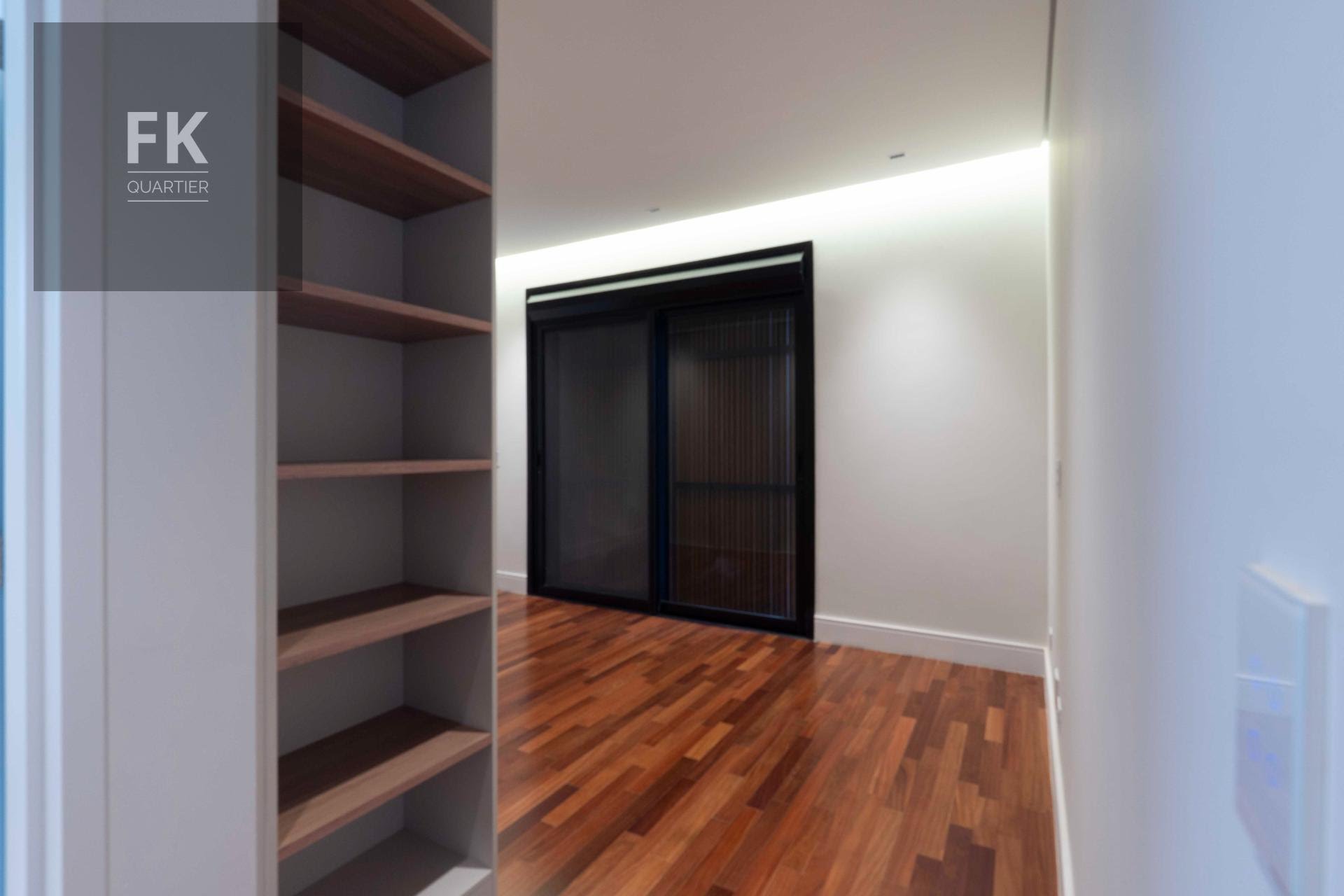 Casa à venda com 4 quartos, 4 suítes, 4 vagas e 427m² no Colinas da Anhangüera, Santana de Parnaíba (SP) — foto 7 de 30
