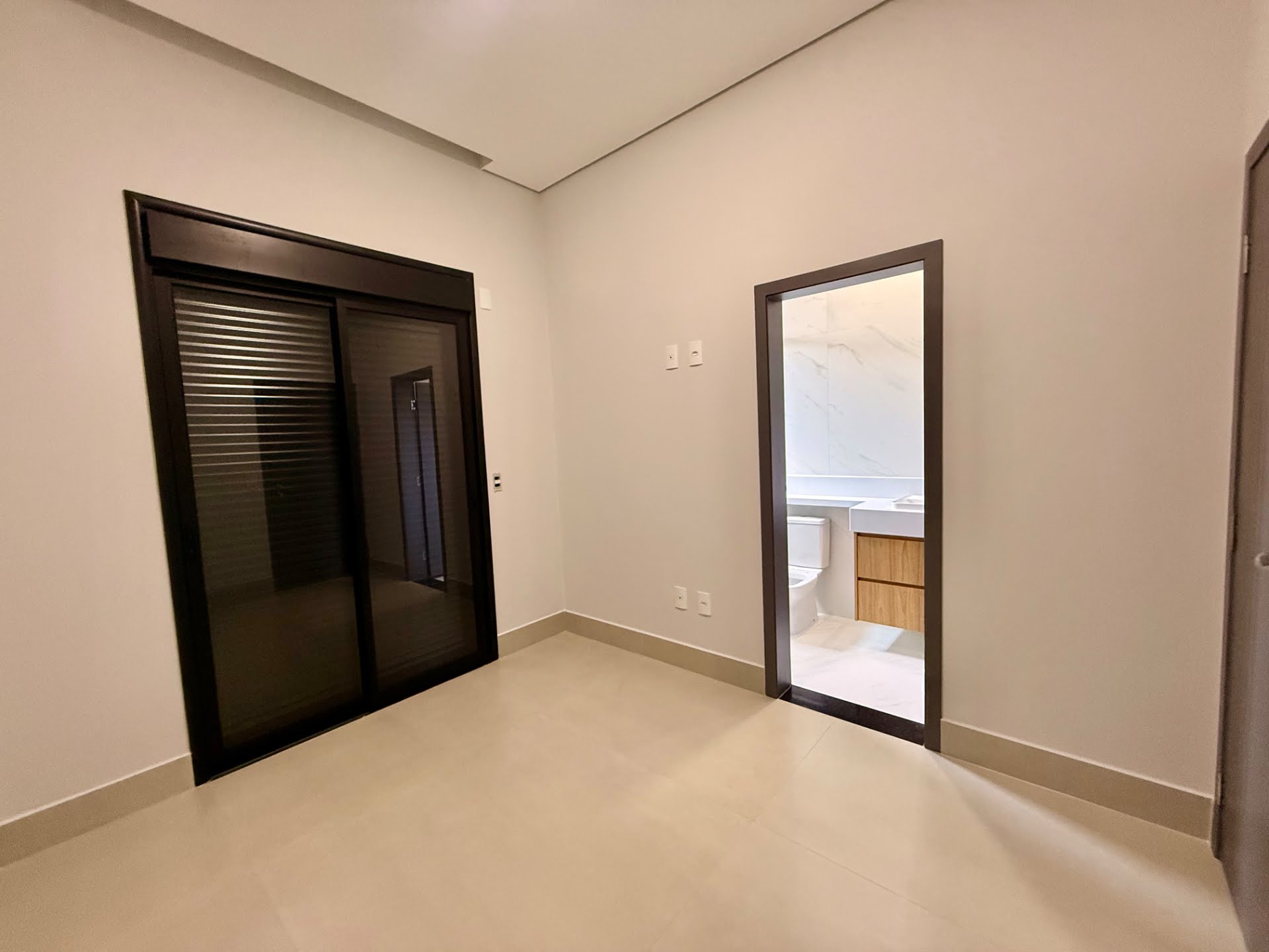 Casa à venda com 3 quartos, 3 suítes, 4 vagas e 196m² no Jardim Piemonte, Indaiatuba (SP) — foto 29 de 30