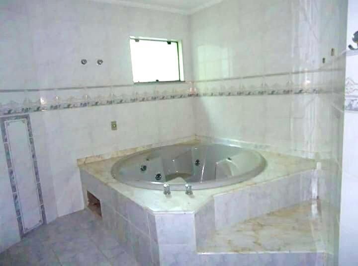 Casa à venda com 5 quartos, 2 suítes, 8 vagas e 740m² no Center Ville, Arujá (SP) — foto 9 de 16
