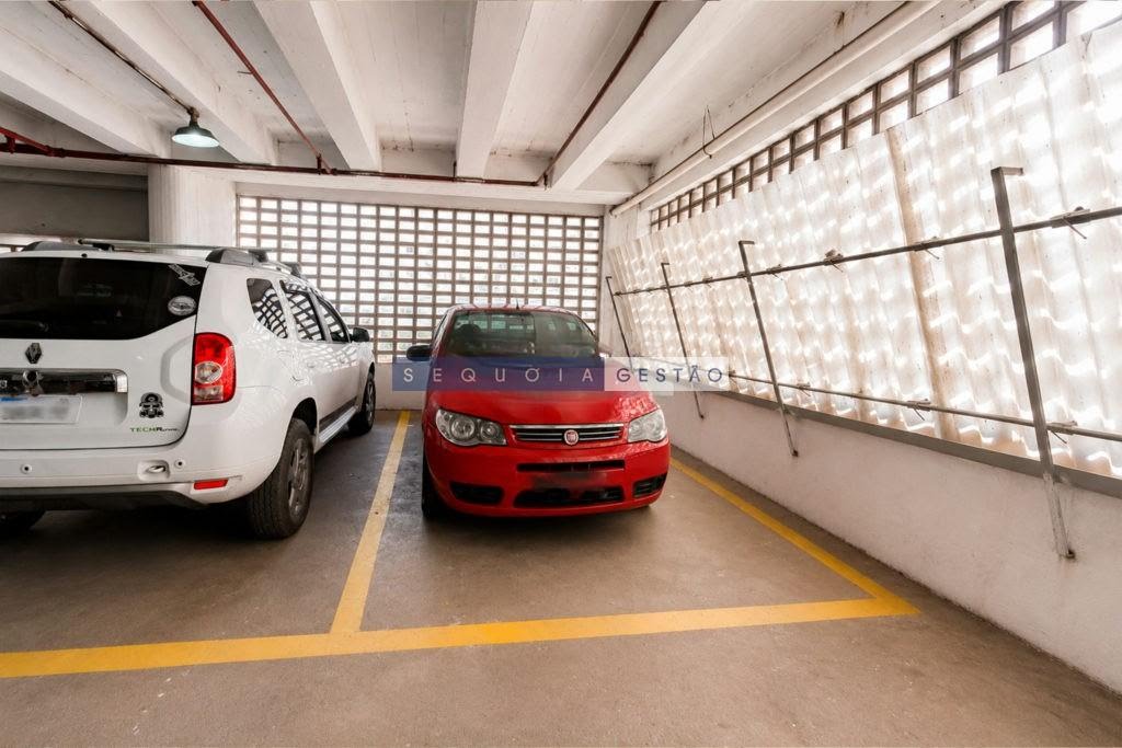 Comercial à venda com 1 banheiro, 4 vagas e 381m² no Floresta, Porto Alegre (RS) — foto 18 de 24
