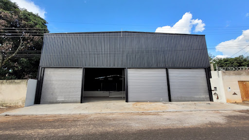 Galpão Comercial à venda no bairro Nossa Sra. das Graças em Uberlândia.