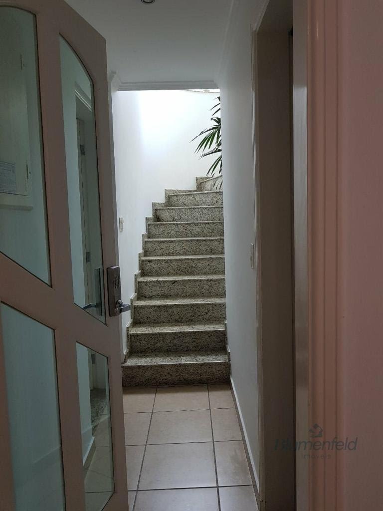 Casa à venda com 4 quartos, 4 suítes, 4 vagas e 400m² no Condominio Arujazinho V, Arujá (SP) — foto 4 de 28