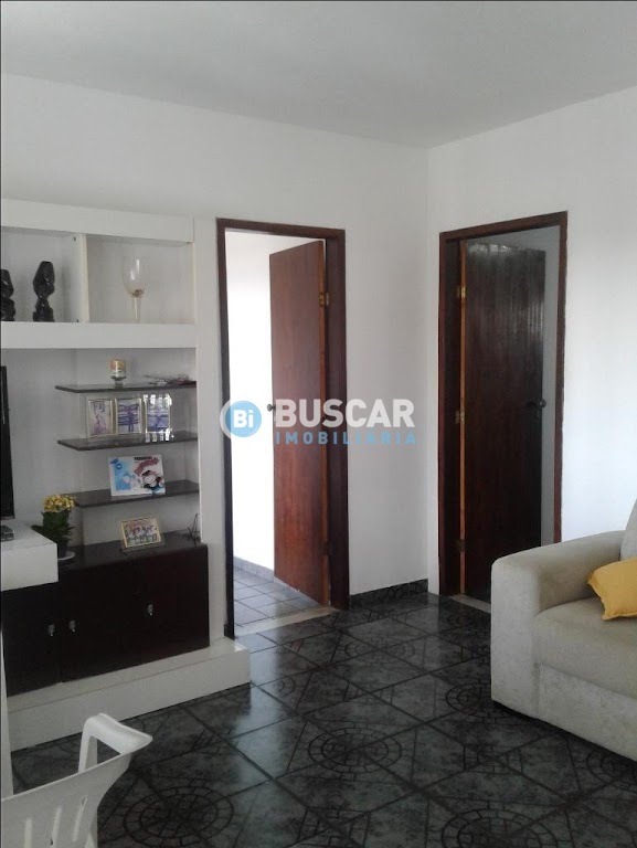 Casa à venda com 4 quartos, 3 banheiros, 2 vagas e 196m² no São João, Feira de Santana (BA) — foto 5 de 17