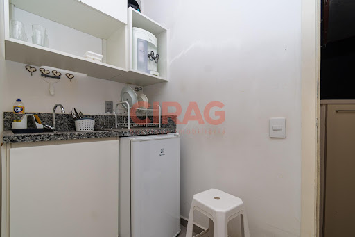 Sala de 133m² em Cerqueira César com 3 banheiros  05 vagas de garagem.