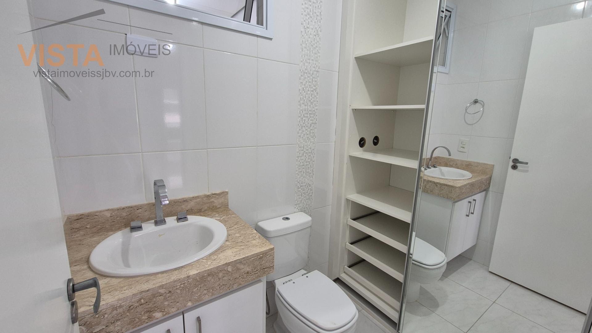 LAVABO COM ARMÁRIO E SAPATEIRA