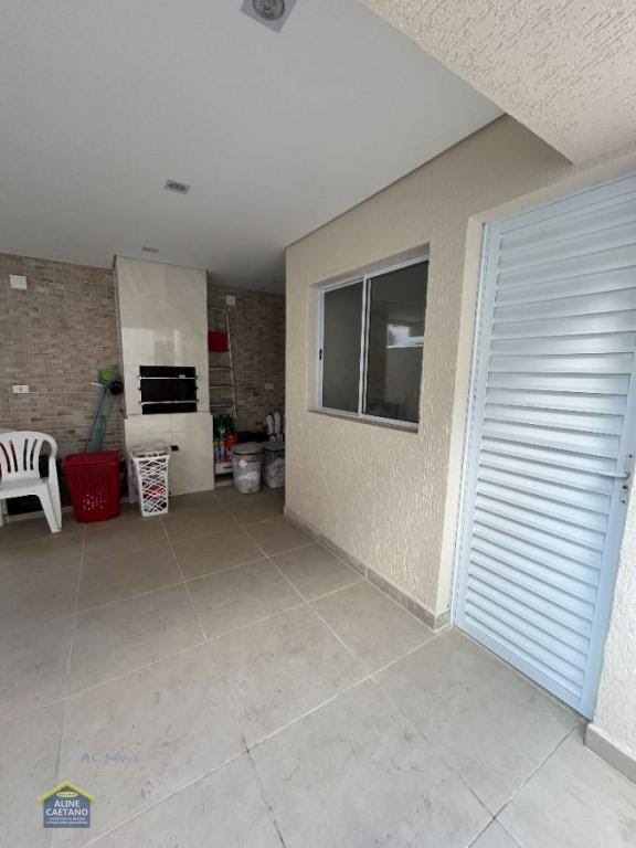 Casa à venda com 4 quartos, 4 banheiros, 2 vagas e 171m² no Guilhermina, Praia Grande — foto principal